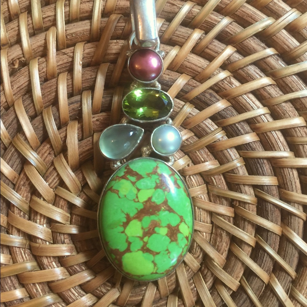 Turquoise pendant gemstone